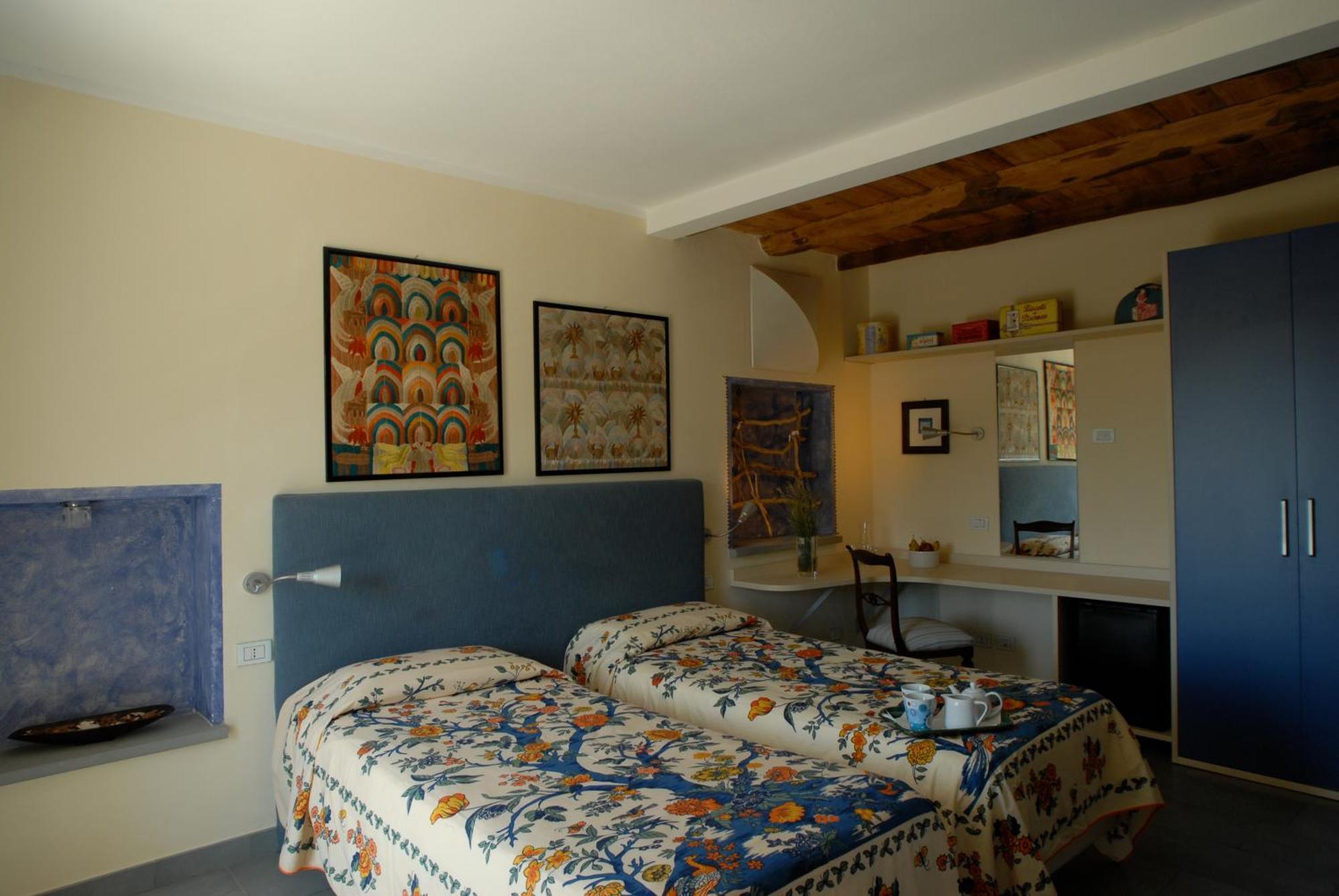 Paggi Bed & Breakfast 3*